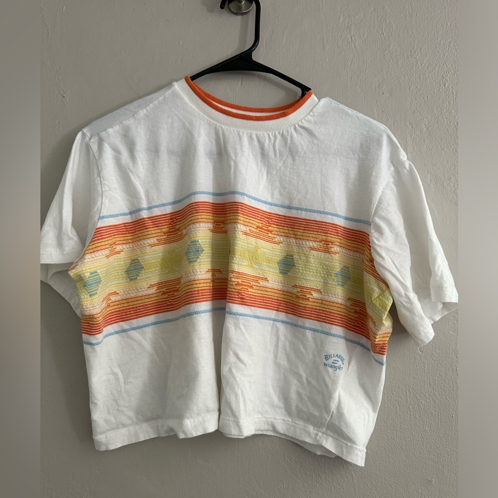 Billabong Wrangler Size Small tee! Cropped